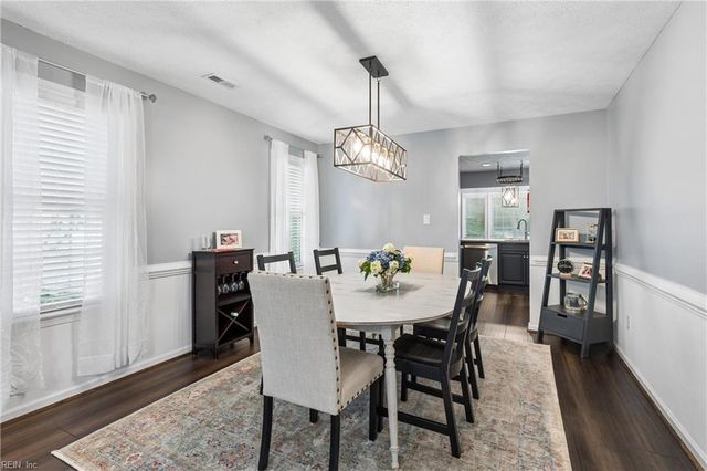 962 Heathland Drive, Newport News, VA 23602
