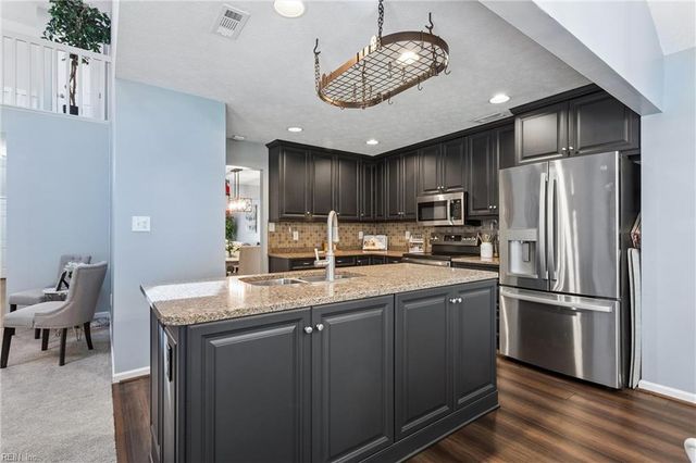 962 Heathland Drive, Newport News, VA 23602