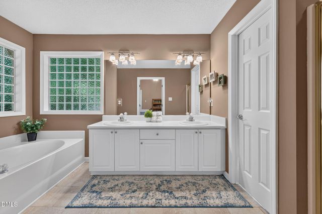 110 Brampton Circle, Clayton, NC 27527