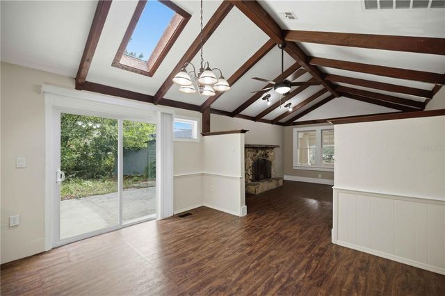 2107 NE 8TH ROAD, Ocala, FL 34470