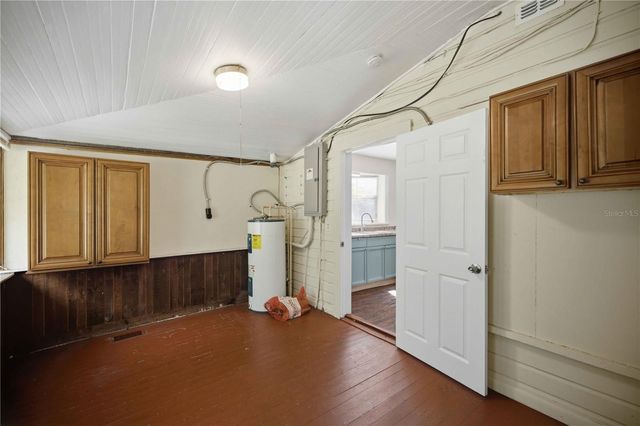 2107 NE 8TH ROAD, Ocala, FL 34470