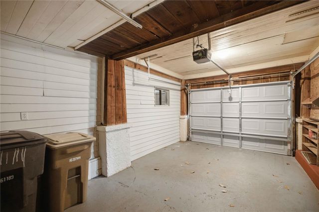 2107 NE 8TH ROAD, Ocala, FL 34470