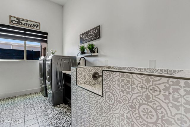 6328 Camino Pinon, El Paso, TX 79932
