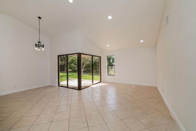 5134 NW 42nd Terrace, Coconut Creek, FL 33073