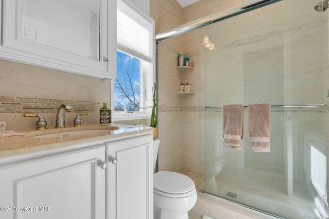 6 Windy Hill Lane, Atlantic Highlands, NJ 07716