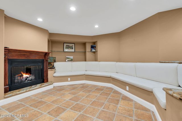 6 Windy Hill Lane, Atlantic Highlands, NJ 07716