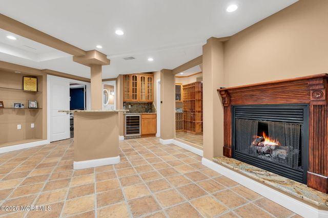 6 Windy Hill Lane, Atlantic Highlands, NJ 07716