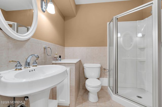 6 Windy Hill Lane, Atlantic Highlands, NJ 07716