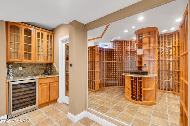 6 Windy Hill Lane, Atlantic Highlands, NJ 07716