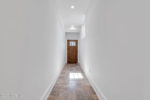 6 Windy Hill Lane, Atlantic Highlands, NJ 07716