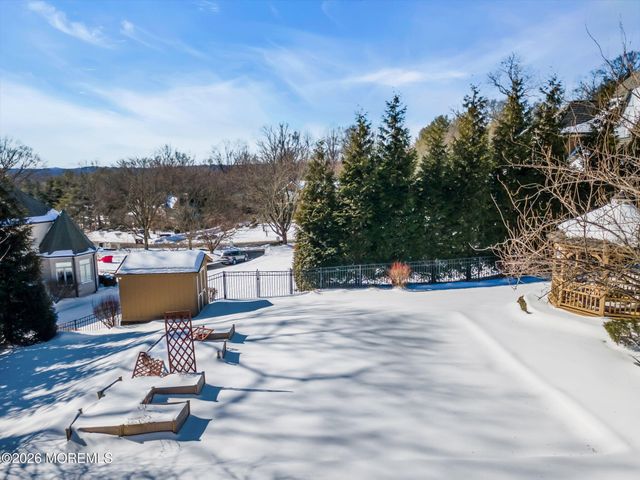 6 Windy Hill Lane, Atlantic Highlands, NJ 07716