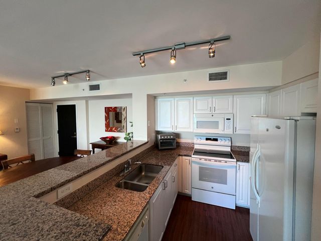 90 ALTON Road 2110, Miami Beach, FL 33139
