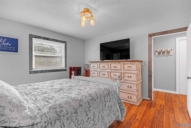 498 Rainbow Avenue NW, Rainsville, AL 35986