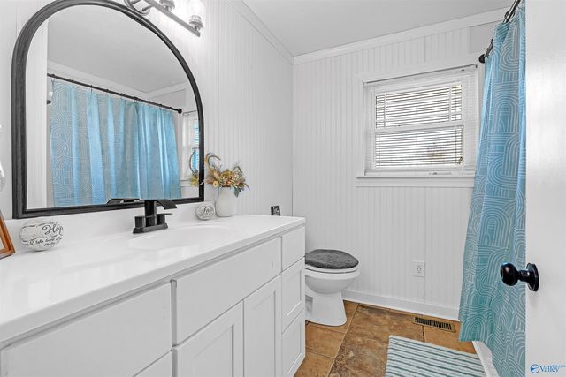 498 Rainbow Avenue NW, Rainsville, AL 35986