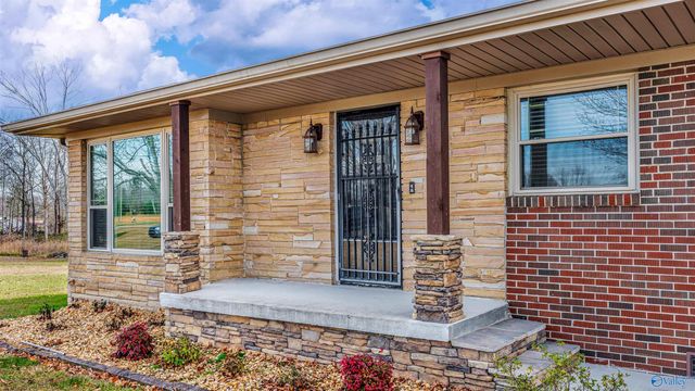 498 Rainbow Avenue NW, Rainsville, AL 35986