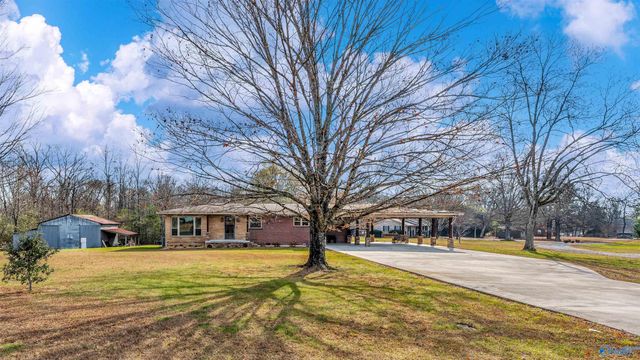 498 Rainbow Avenue NW, Rainsville, AL 35986
