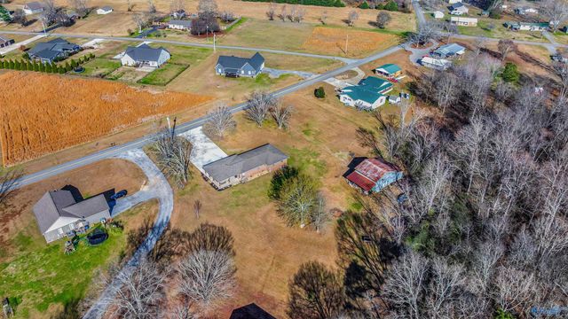 498 Rainbow Avenue NW, Rainsville, AL 35986