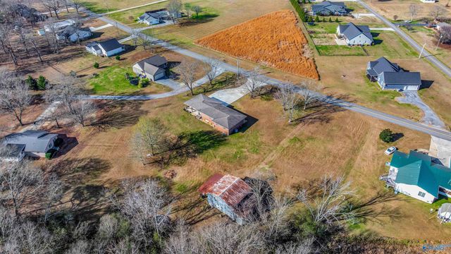 498 Rainbow Avenue NW, Rainsville, AL 35986