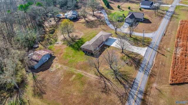 498 Rainbow Avenue NW, Rainsville, AL 35986