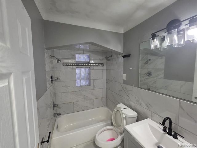 19195 Dresden Street, Detroit, MI 48205