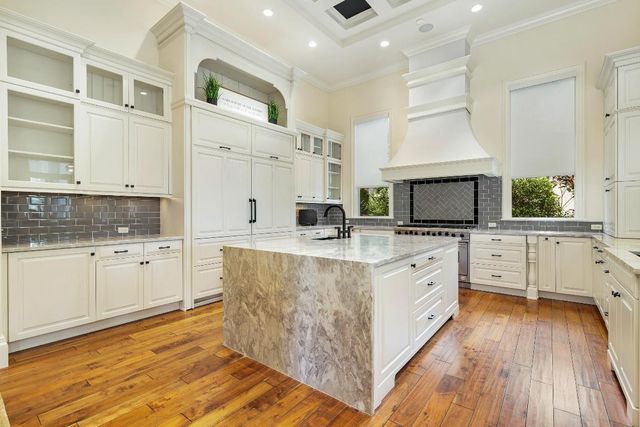 135 W Bears Club Drive, Jupiter, FL 33477