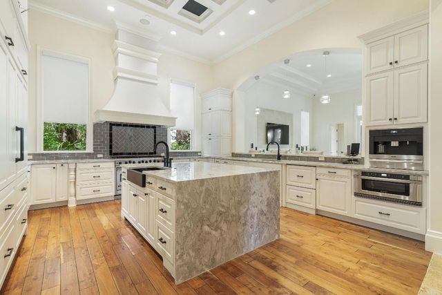 135 W Bears Club Drive, Jupiter, FL 33477