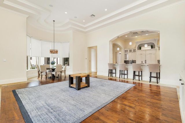 135 W Bears Club Drive, Jupiter, FL 33477