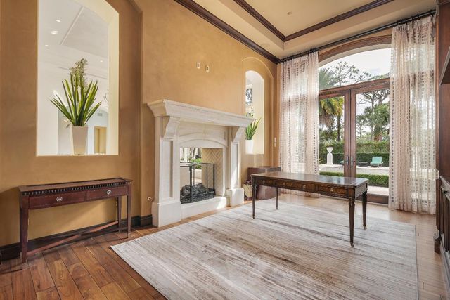 135 W Bears Club Drive, Jupiter, FL 33477