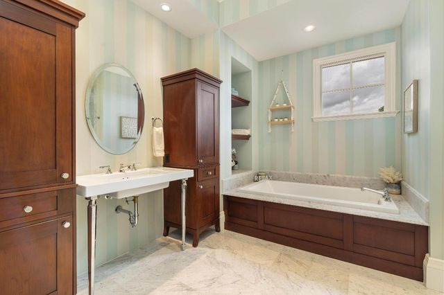 135 W Bears Club Drive, Jupiter, FL 33477