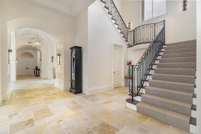 135 W Bears Club Drive, Jupiter, FL 33477