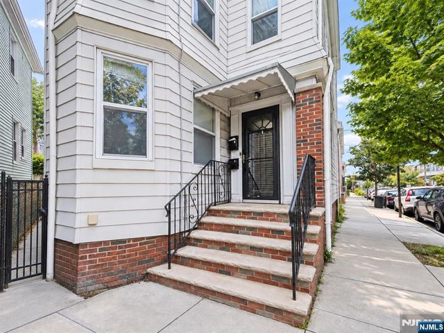 212 John Street, Harrison, NJ 07029