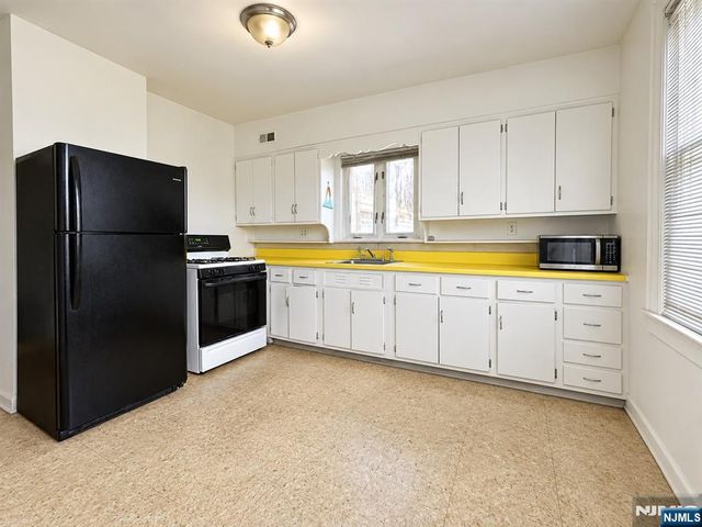 212 John Street, Harrison, NJ 07029