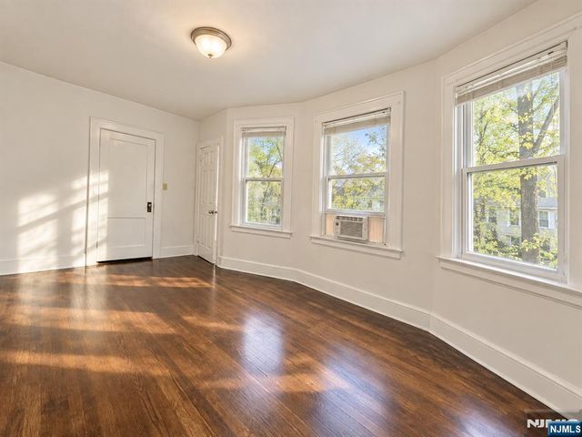 212 John Street, Harrison, NJ 07029