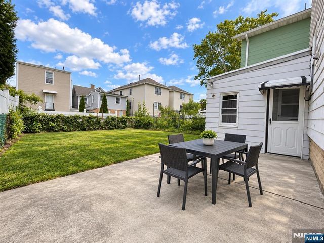 212 John Street, Harrison, NJ 07029