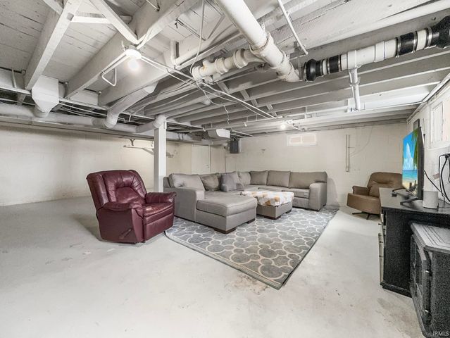 13620 Darmstadt Road, Evansville, IN 47725