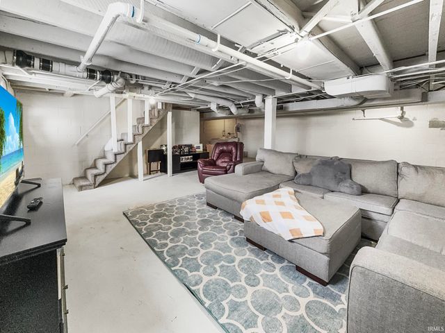 13620 Darmstadt Road, Evansville, IN 47725