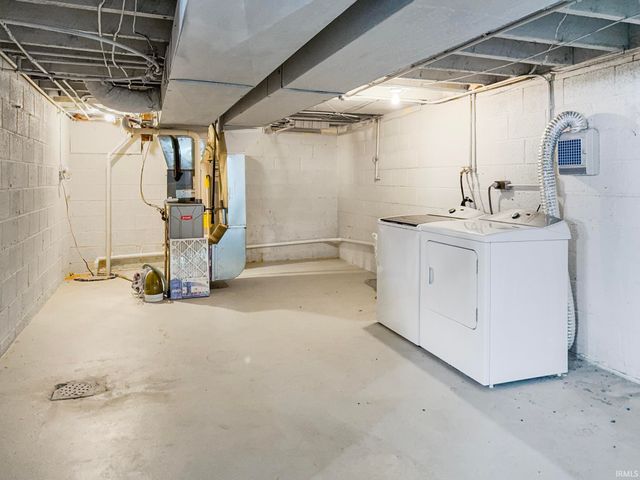 13620 Darmstadt Road, Evansville, IN 47725