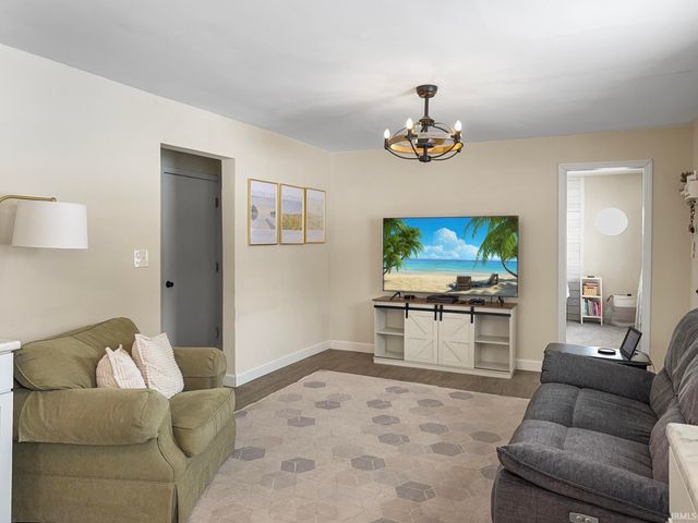 13620 Darmstadt Road, Evansville, IN 47725