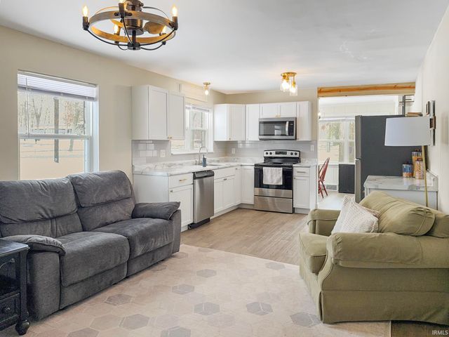 13620 Darmstadt Road, Evansville, IN 47725