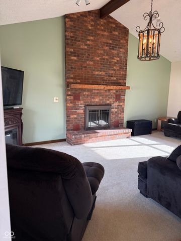 613 N Shady Lane, North Vernon, IN 47265