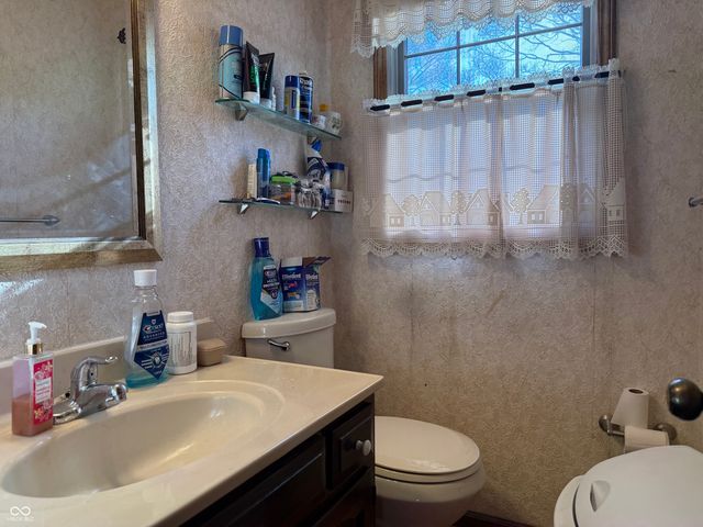 613 N Shady Lane, North Vernon, IN 47265