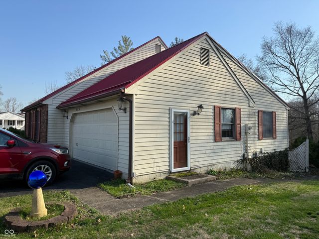 613 N Shady Lane, North Vernon, IN 47265