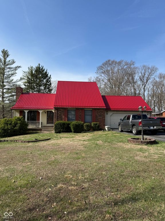 613 N Shady Lane, North Vernon, IN 47265