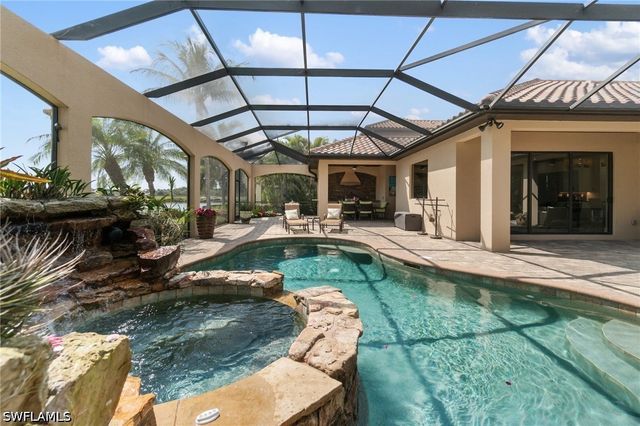 3440 Runaway LN, Naples, FL 34114