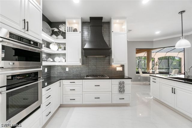 3440 Runaway LN, Naples, FL 34114