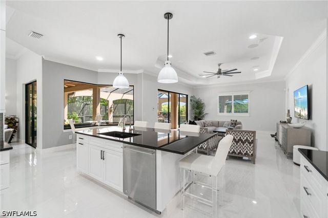3440 Runaway LN, Naples, FL 34114