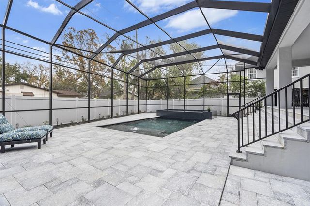 242 ESTADO WAY NE, St Petersburg, FL 33704