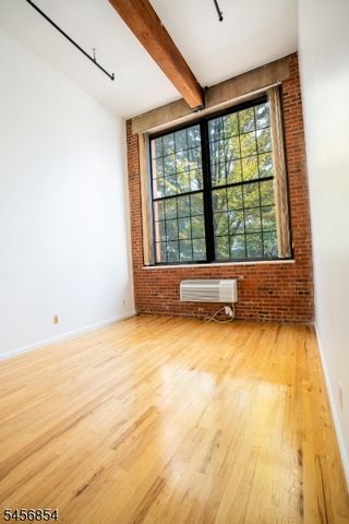 366 Trenton Ave 2E, Paterson City, NJ 07503