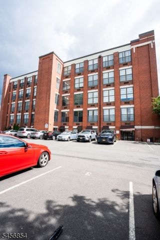 366 Trenton Ave 2E, Paterson City, NJ 07503