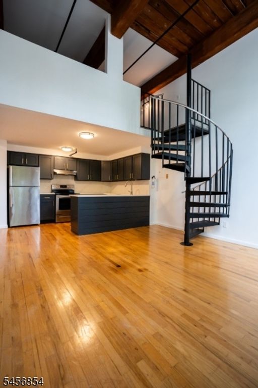366 Trenton Ave 2E, Paterson City, NJ 07503